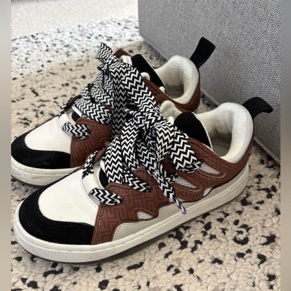 Steve Madden Roaring Sneakers
